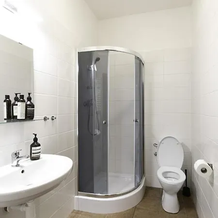 Appartement Holandska 36 *