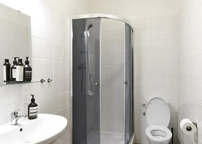 Appartement Holandska 36 *